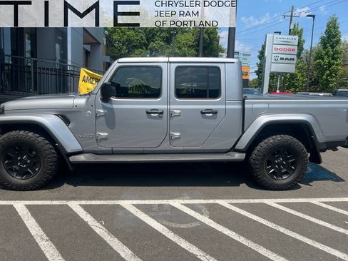 Used 2021 Jeep Gladiator Overland w/ Popular Equipment Package AWD/4WD image 1