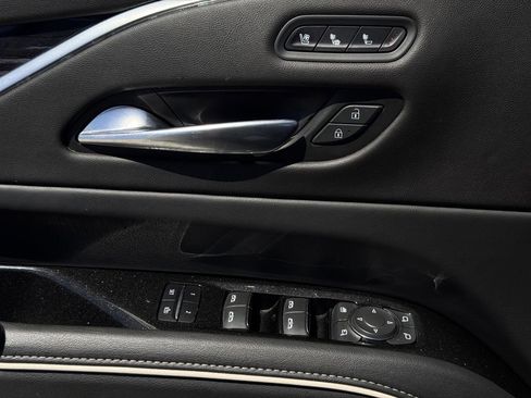 Used 2022 Cadillac Escalade ESV Sport w/ Touring Package image 23