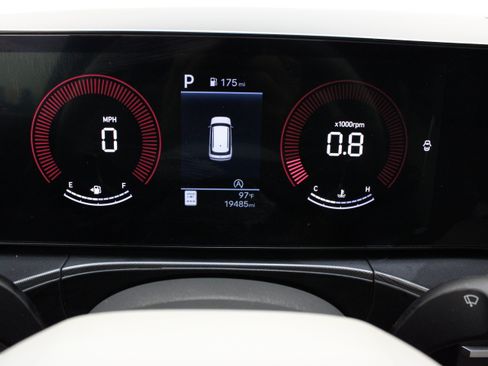 Used 2025 Hyundai Santa Fe SE FWD image 39