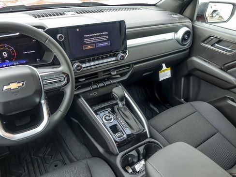 New 2026 Chevrolet Colorado LT image 18