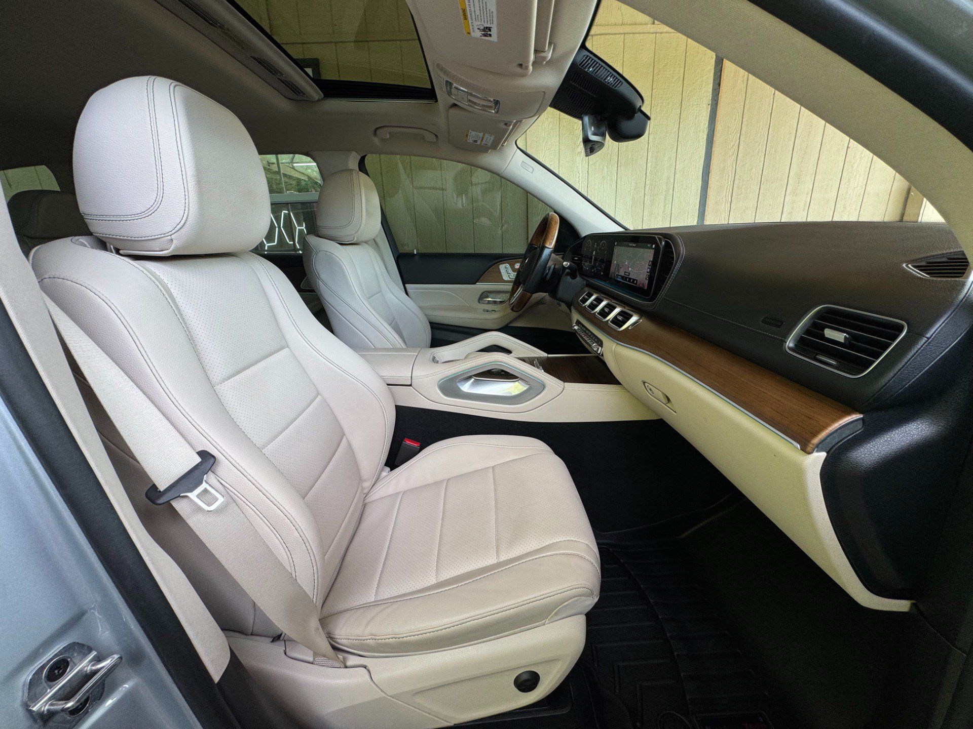Used 2022 Mercedes-Benz GLS 450 4MATIC image 20