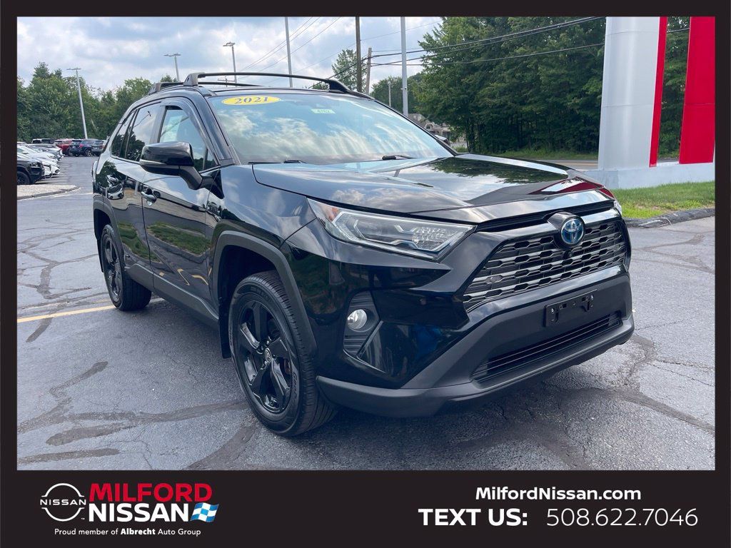 Used 2021 Toyota RAV4 Limited AWD/4WD image 8