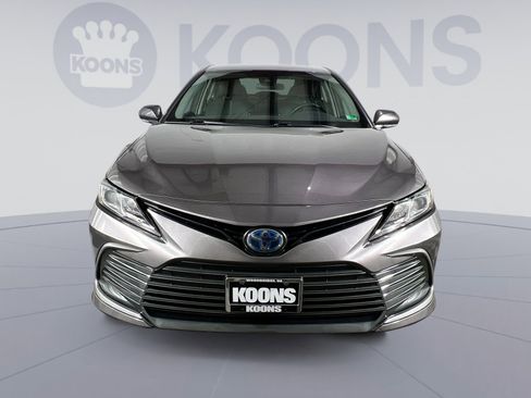 Used 2022 Toyota Camry LE image 11