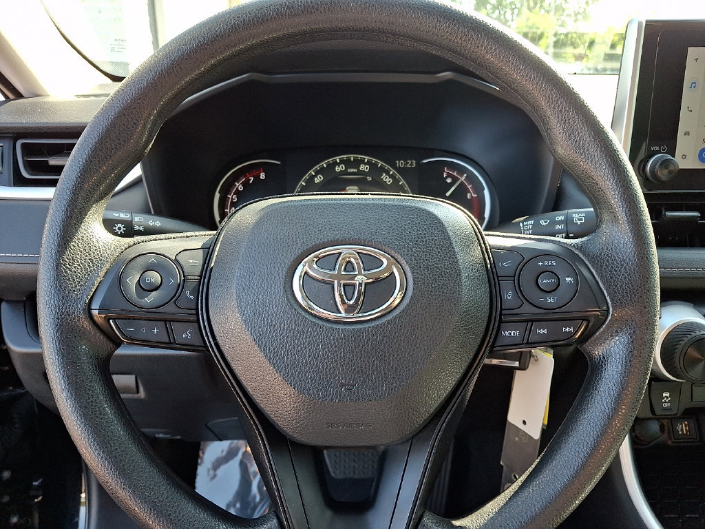 Certified 2025 Toyota RAV4 LE AWD/4WD image 23