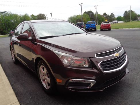 Used 2015 Chevrolet Cruze LT FWD image 4