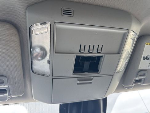 Used 2018 Toyota Tundra SR5 w/ SR5 Upgrade Package AWD/4WD image 14