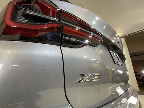 Used 2024 BMW X3 xDrive30i w/ Convenience Package w/ZPA image 9