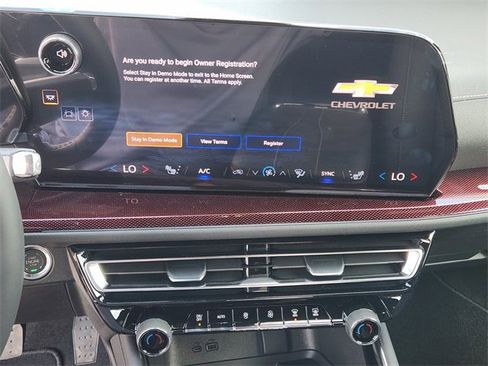 New 2026 Chevrolet Traverse Z71 w/ Enhanced Driving Package image 13