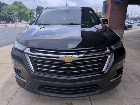 Used 2023 Chevrolet Traverse LT FWD image 10
