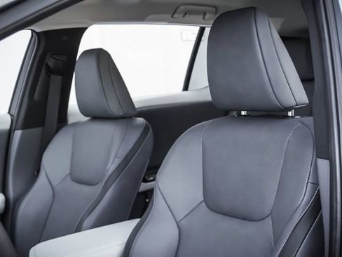 Certified 2023 Lexus RZ 450e Premium w/ Technology Package AWD/4WD image 10