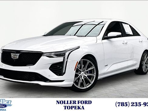 Used 2021 Cadillac CT4 V w/ Technology Package RWD image 1