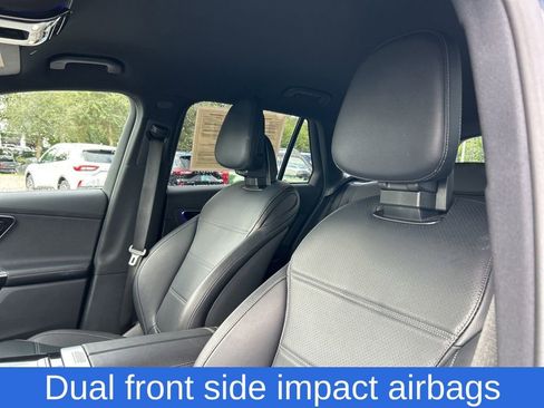 Used 2024 Mercedes-Benz GLC 300 4MATIC image 16