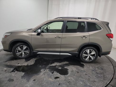 Used 2020 Subaru Forester Touring image 4