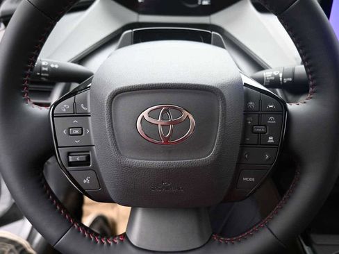 New 2026 Toyota Prius Plug-In Hybrid FWD image 5