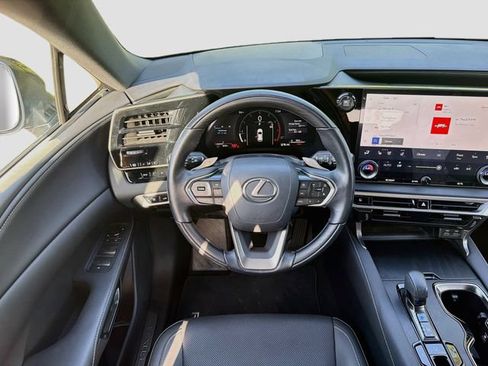 Used 2025 Lexus RX 350 Premium w/ Accessory Package (Z1) FWD image 18