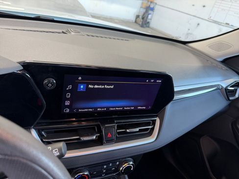 Used 2025 Chevrolet TrailBlazer LT image 21