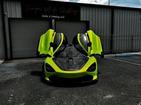 Used 2018 McLaren 720S Luxury RWD image 2