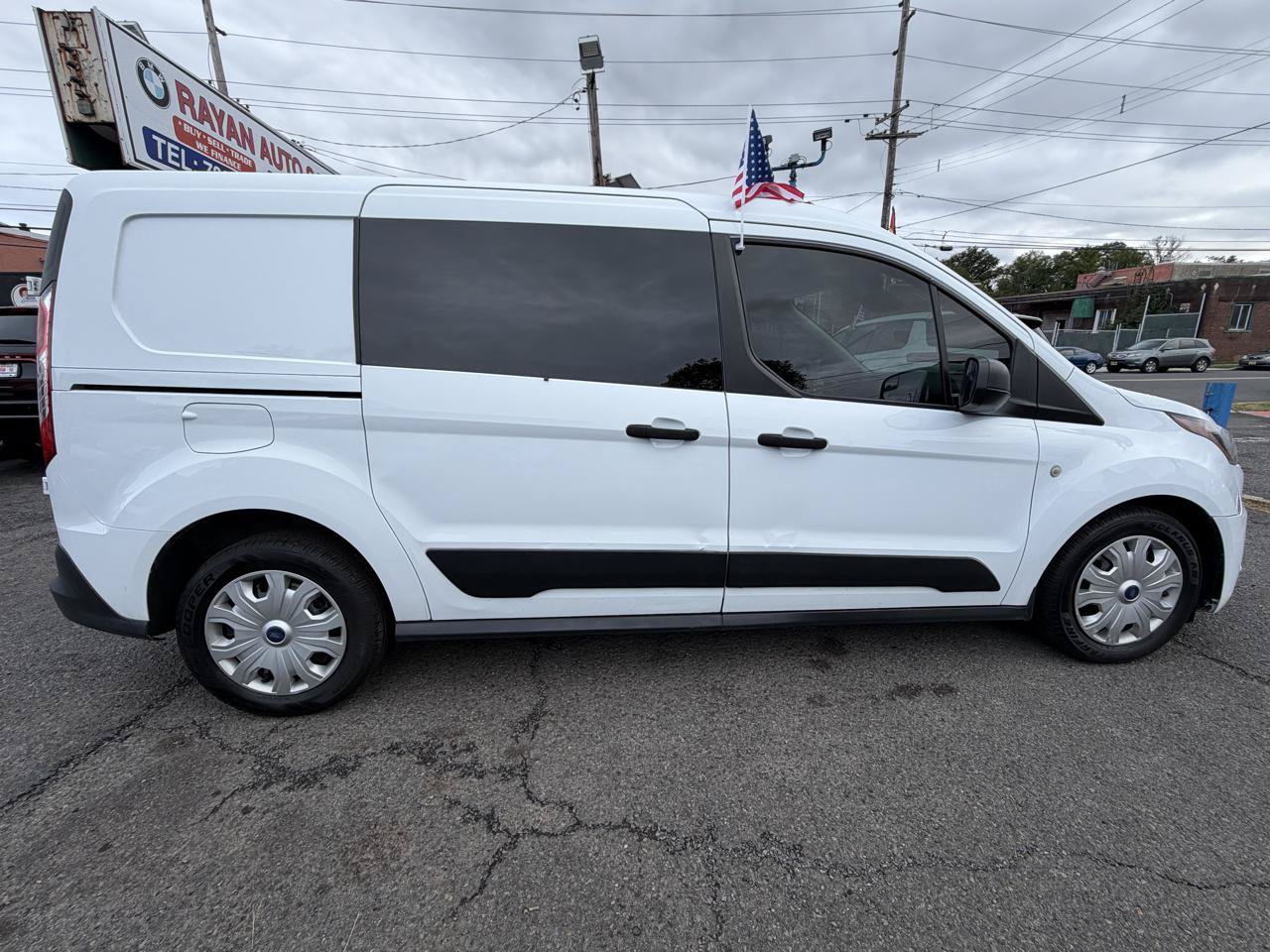 Used 2023 Ford Transit Connect XLT FWD image 14