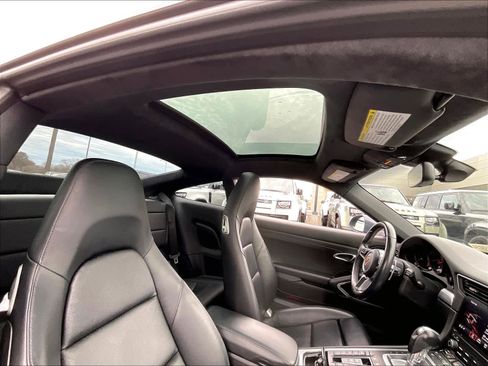 Used 2018 Porsche 911 Carrera image 21