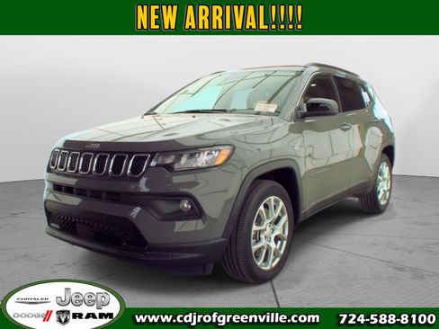 Used 2023 Jeep Compass Latitude AWD/4WD image 1