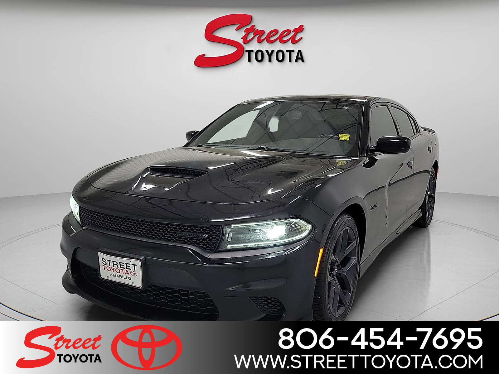 Used 2023 Dodge Charger R/T w/ Blacktop Package RWD image 1