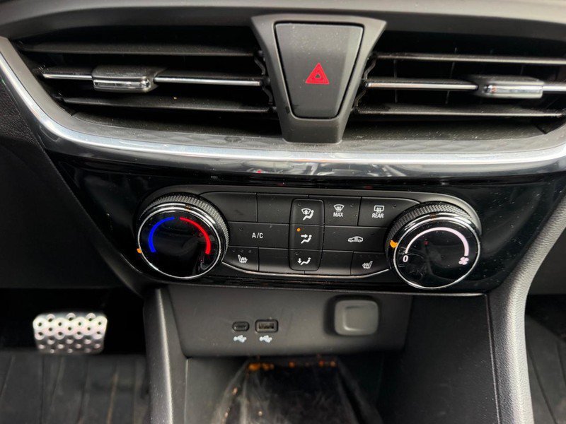 Used 2024 Buick Encore GX Sport Touring w/ Comfort Package FWD image 14