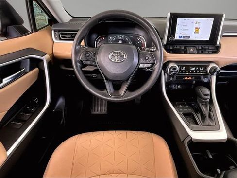 Used 2025 Toyota RAV4 XLE w/ Convenience Package FWD image 8