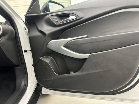 Certified 2024 Chevrolet Trax RS w/ Driver Confidence Package FWD image 22