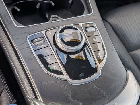 Used 2018 Mercedes-Benz GLC 300 4MATIC image 34