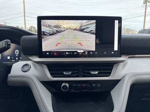 New 2026 Ford Explorer Active w/ Active Comfort Package image 17