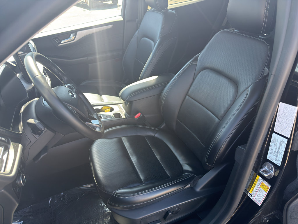 Used 2024 Ford Escape Platinum AWD/4WD image 5