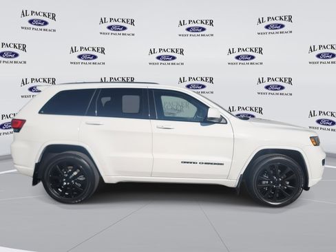 Used 2019 Jeep Grand Cherokee Altitude image 6