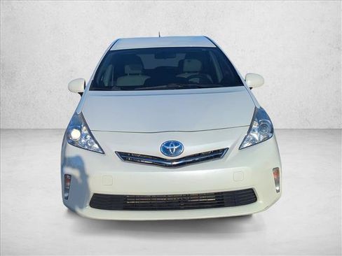 Used 2014 Toyota Prius V Three FWD image 2