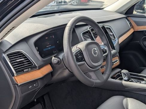 Certified 2025 Volvo XC90 T8 Plus w/ Protection Package Premier image 12