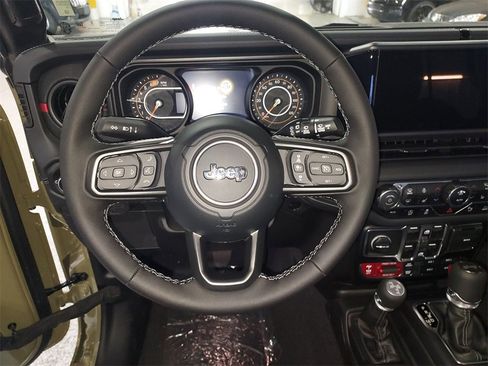 New 2025 Jeep Wrangler Unlimited Rubicon image 20