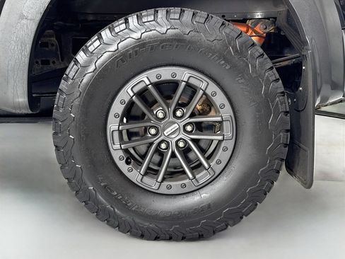 Used 2019 Ford F150 Raptor w/ Equipment Group 802A Luxury AWD/4WD image 11
