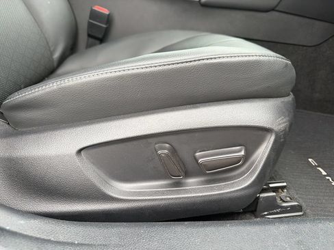 Used 2022 Toyota Camry XSE FWD image 15