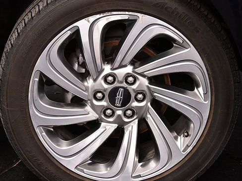 Used 2024 Lincoln Navigator Premiere image 9