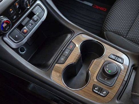 Used 2023 GMC Acadia SLE w/ Driver Convenience Package image 19