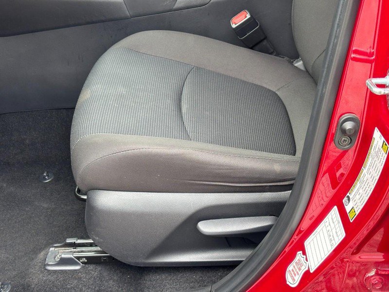 Used 2025 Toyota RAV4 LE AWD/4WD image 17