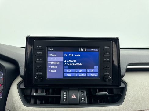 Used 2019 Toyota RAV4 XLE Premium image 22