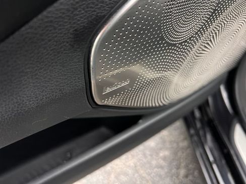 Used 2018 Genesis G90 5.0 Ultimate AWD/4WD image 12