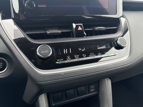 Used 2023 Toyota Corolla Cross LE image 21