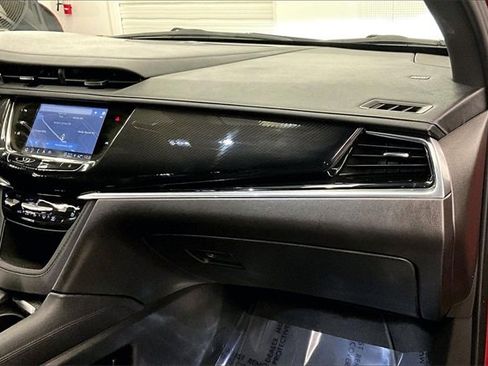 Used 2023 Cadillac XT6 Sport w/ Technology Package image 16