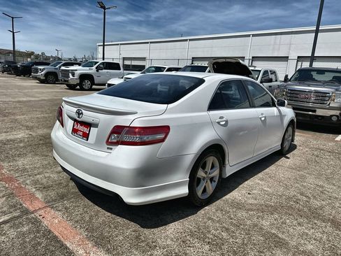 Used 2011 Toyota Camry SE w/ SE Extra-Value Pkg #1 image 11