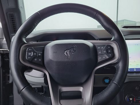 Used 2023 Ford Bronco Badlands image 20