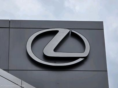 Used 2019 Lexus RX 350L FWD w/ Premium Package