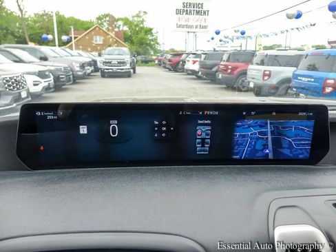 Used 2025 Ford Expedition Active AWD/4WD image 15
