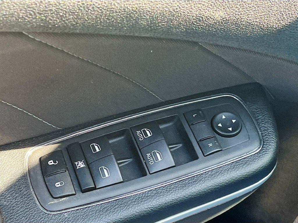 Used 2023 Dodge Charger Scat Pack w/ Navigation & Travel Group RWD image 18