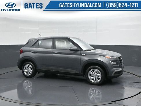New 2026 Hyundai Venue SE image 1